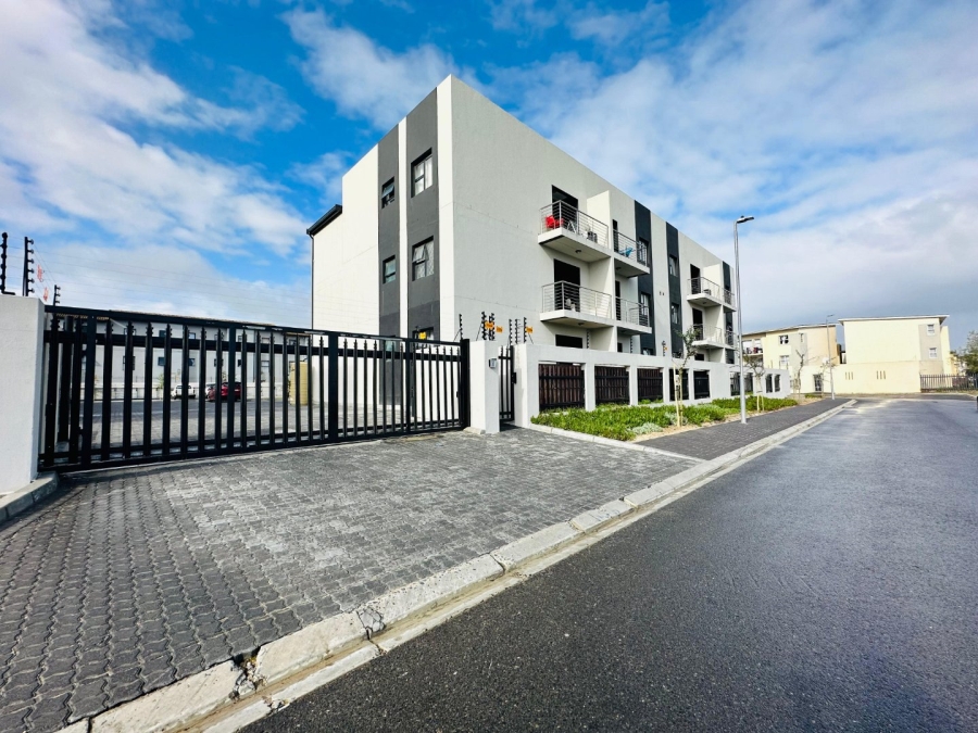 2 Bedroom Property for Sale in Parklands Western Cape